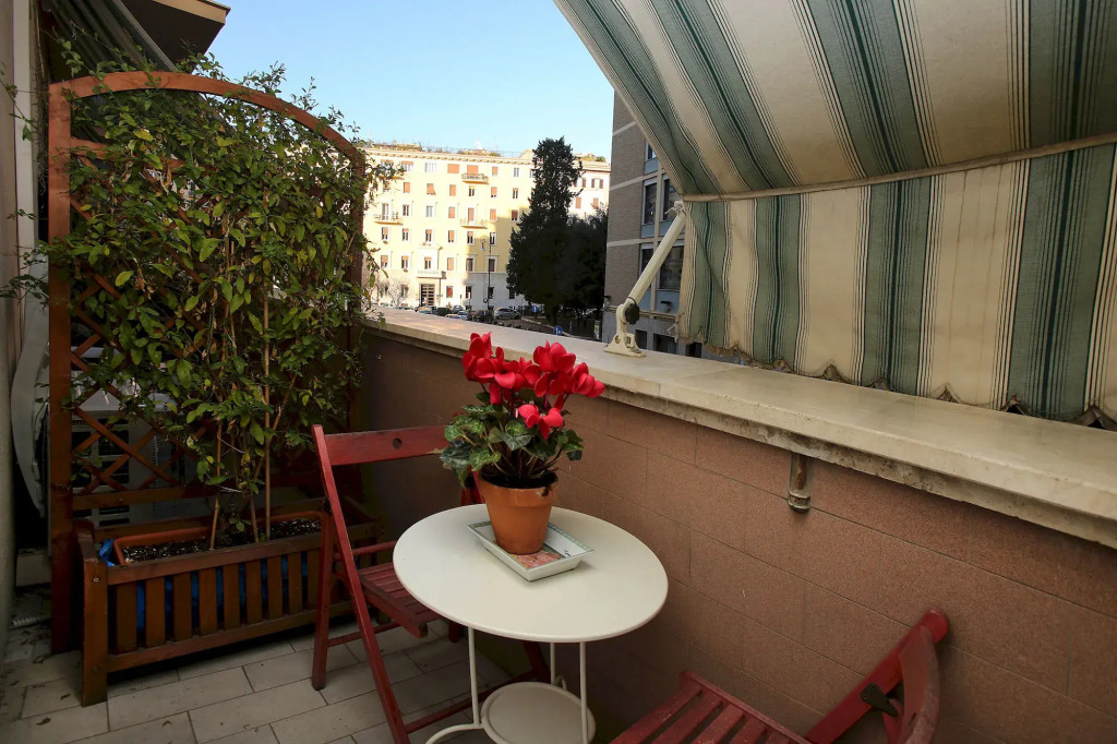 Amica Roma Guest House