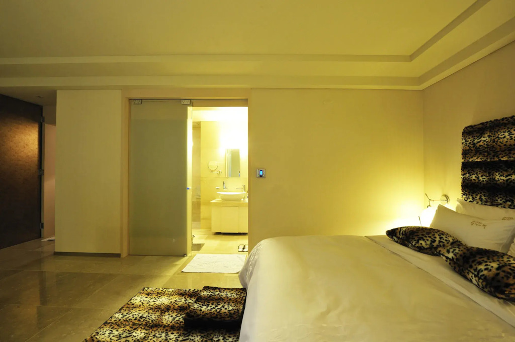 MS Hotel
