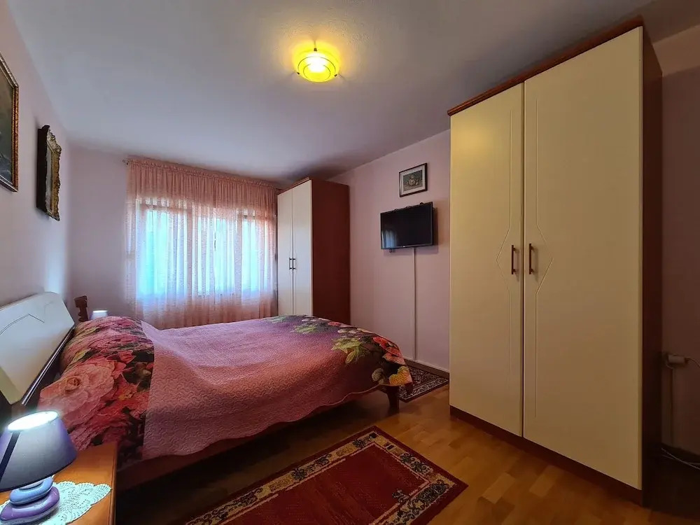 Apartment 1389