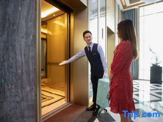 XANA DELUXE HOTEL(Qingyuan High-speed Railway Station South Bank Park Store)