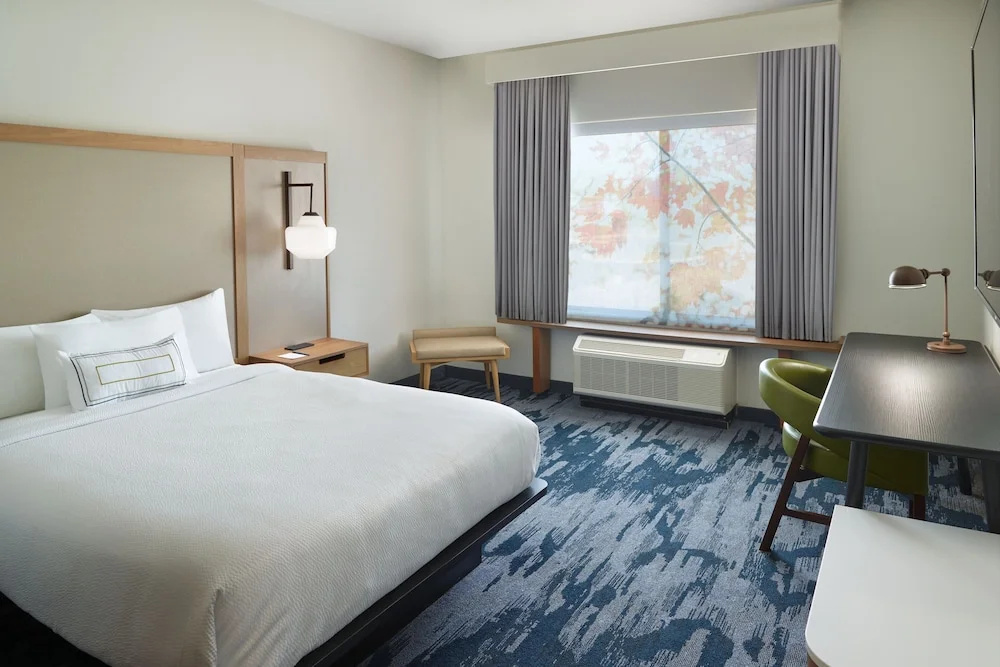 Fairfield Inn & Suites by Marriott Locust Grove I-75 South