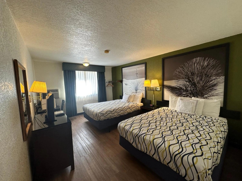 Simple Rewards Inn