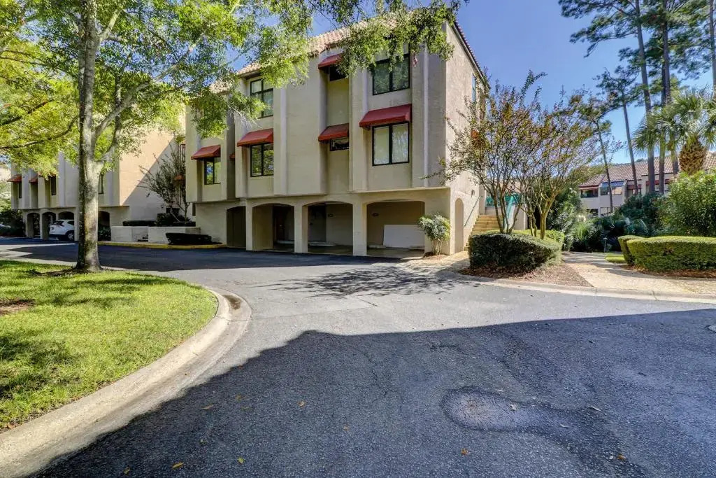 7417 Anchorage 2 BR Condo Shelter Cove