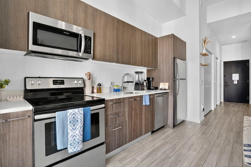 Downtown Miami Skyline Balcony Penthouse Suite Near Port Luxe Pad