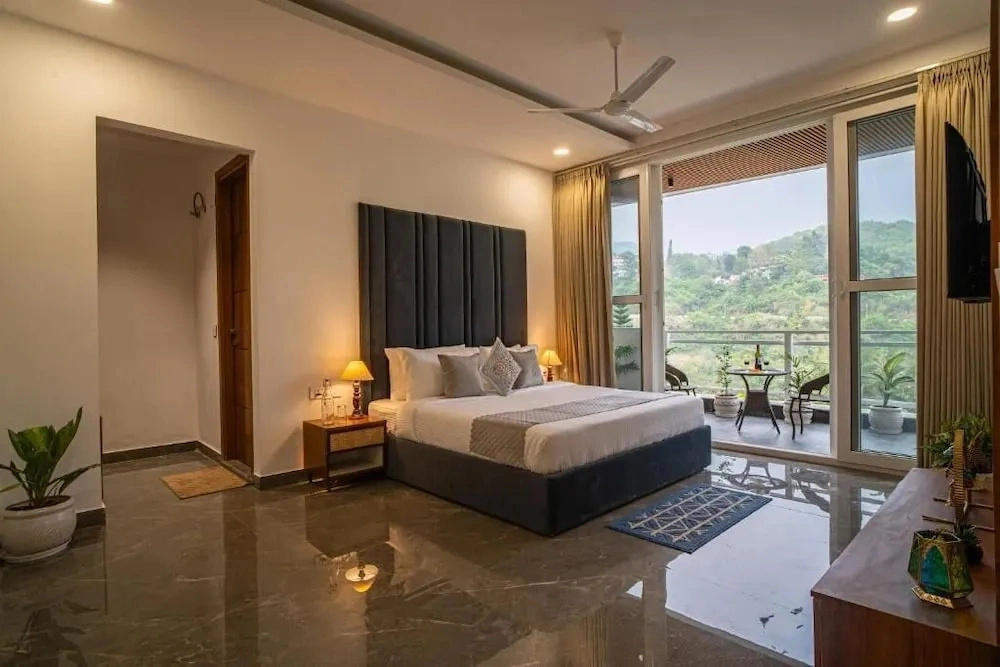 Alaya Stays Udgam Villas 5BHK Apartment