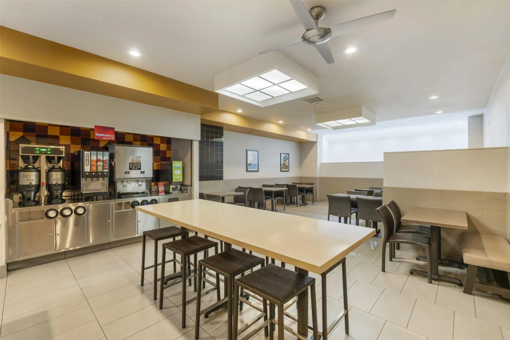 Best Western Plus Park Place Inn - Mini Suites