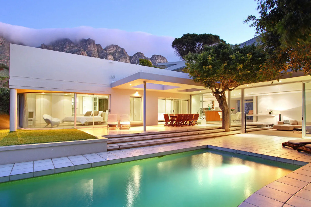 Lions View Villa & Apartment