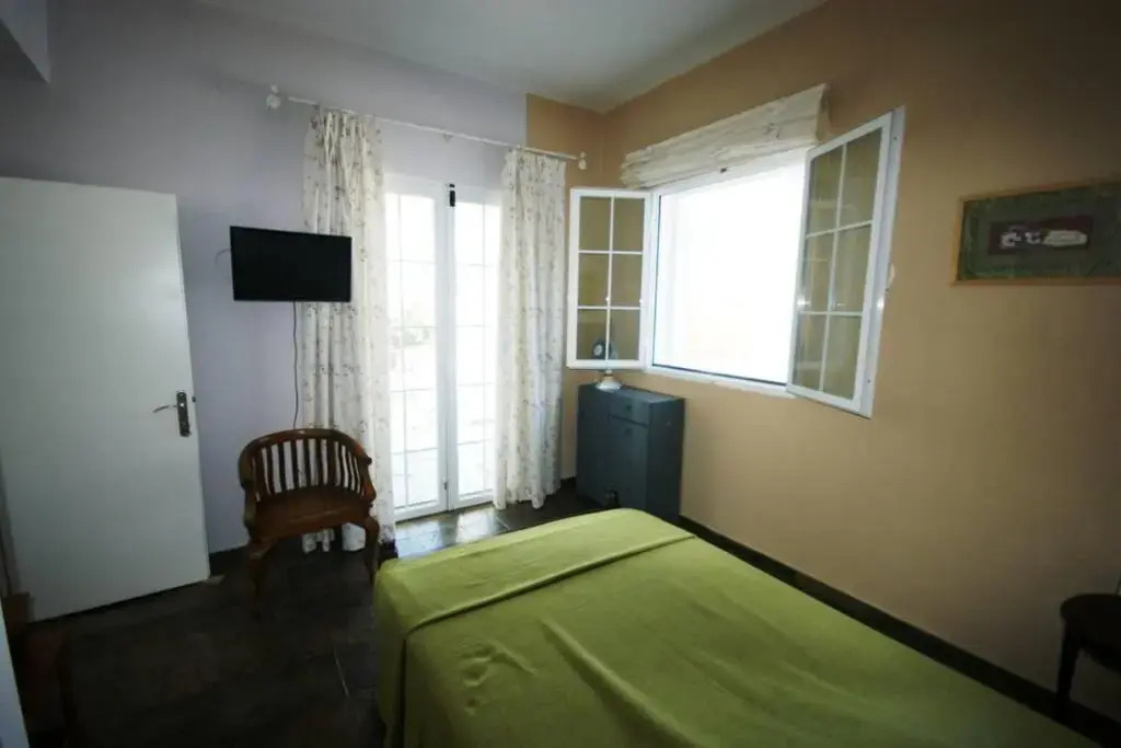 Nonas House
