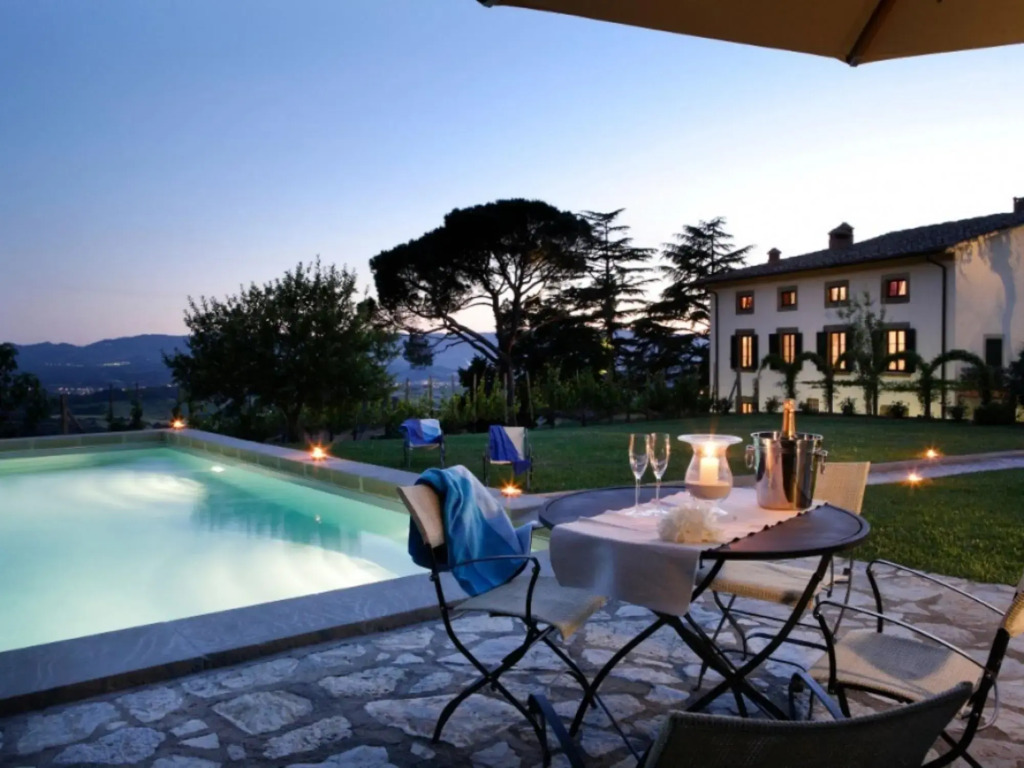 Beautiful historic villa in the Chianti region for exclusive use-VILLA BEL MONTE