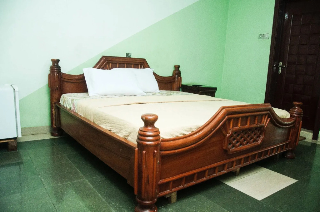 Abanet Hotel