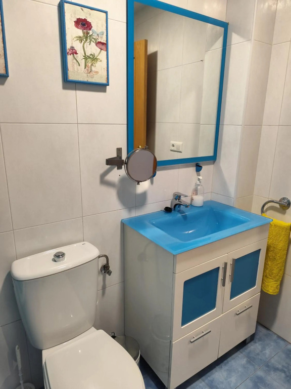 piso de tres dormitorios con garaje y todos los servicios cerca