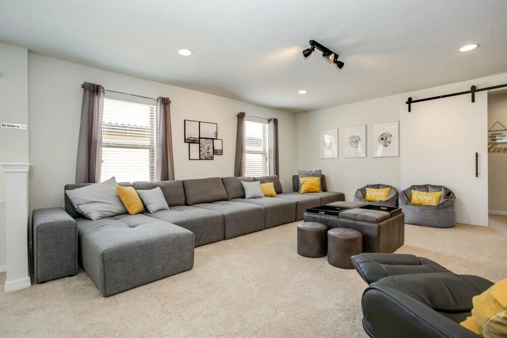 Luxury 6 Bed Villa With Pool/spa, Game Room 6 Bedroom Home by Redawning