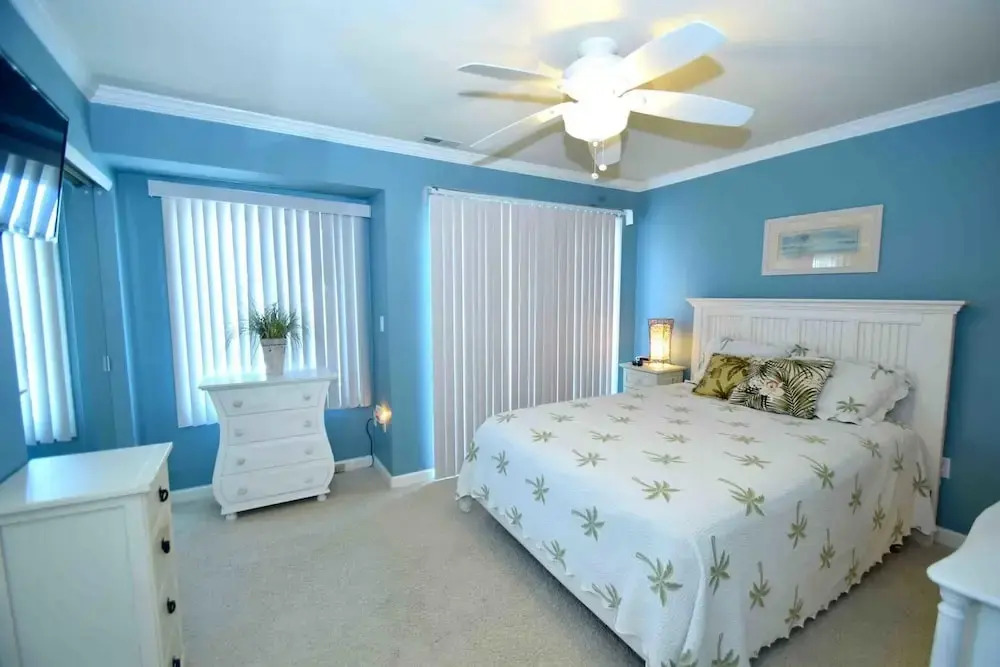 Harbour Island 21C 2 Bedrooms 3.5 Bathrooms Condo