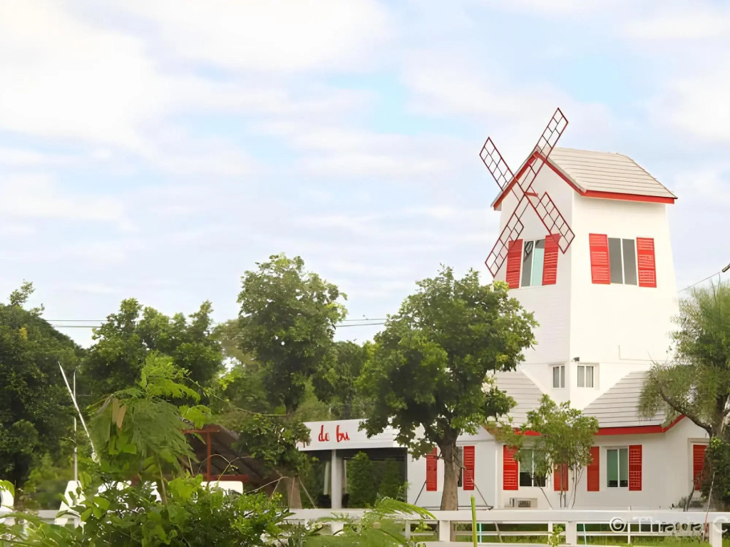 Thada Chateau Hotel