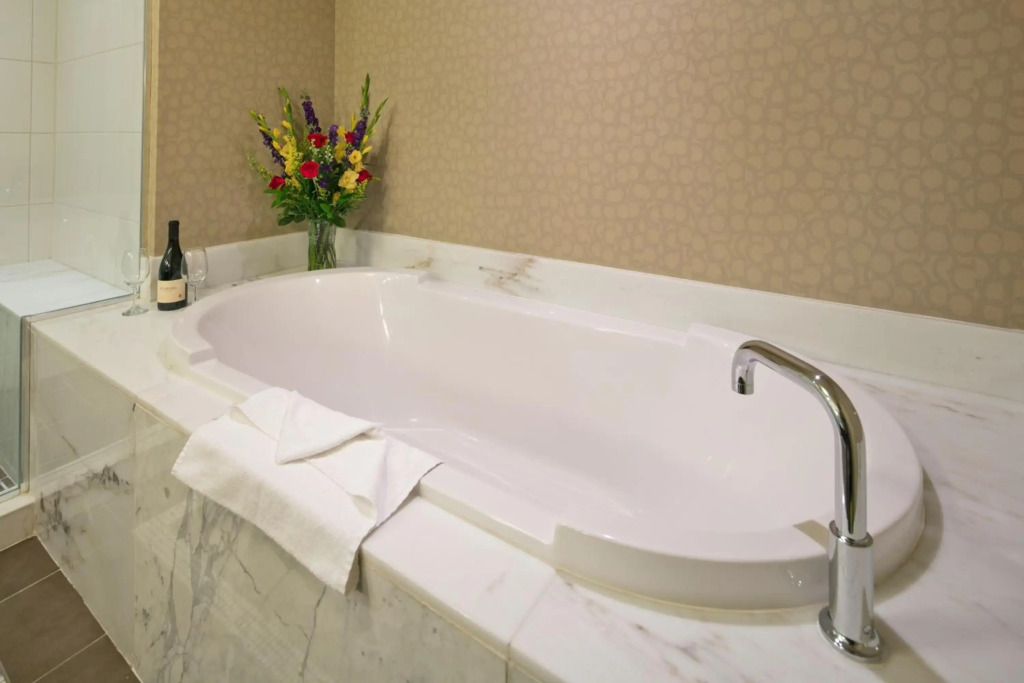 Isle Casino Hotel Bettendorf - A Caesars Rewards Destination