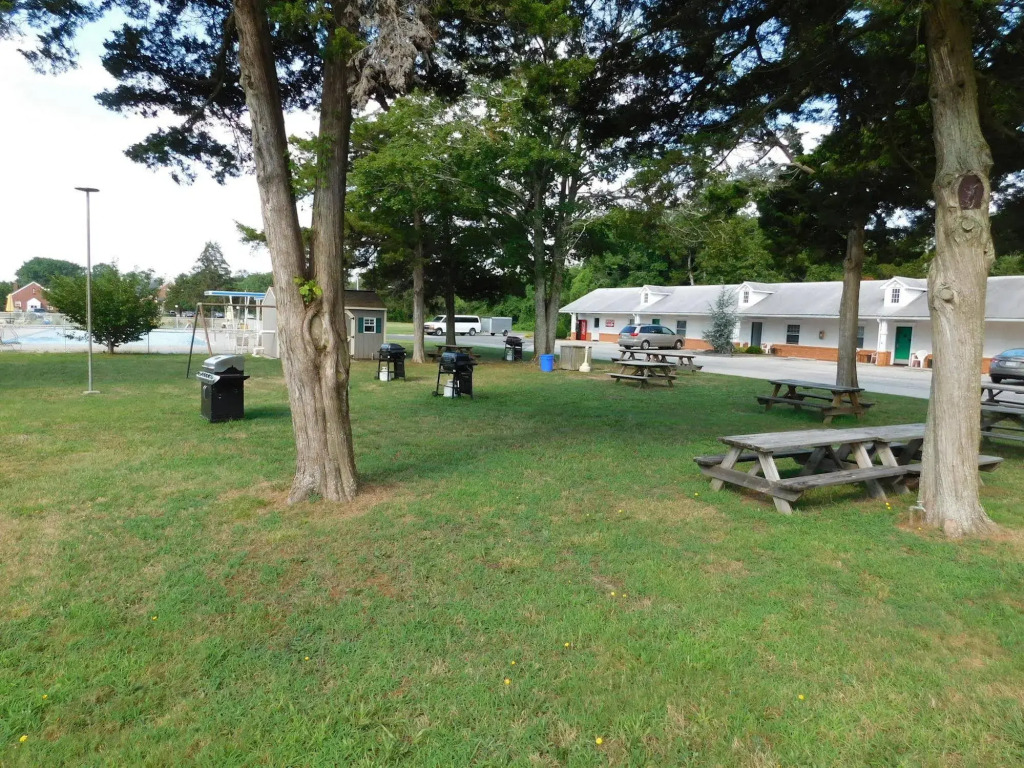 Hyland Motor Inn
