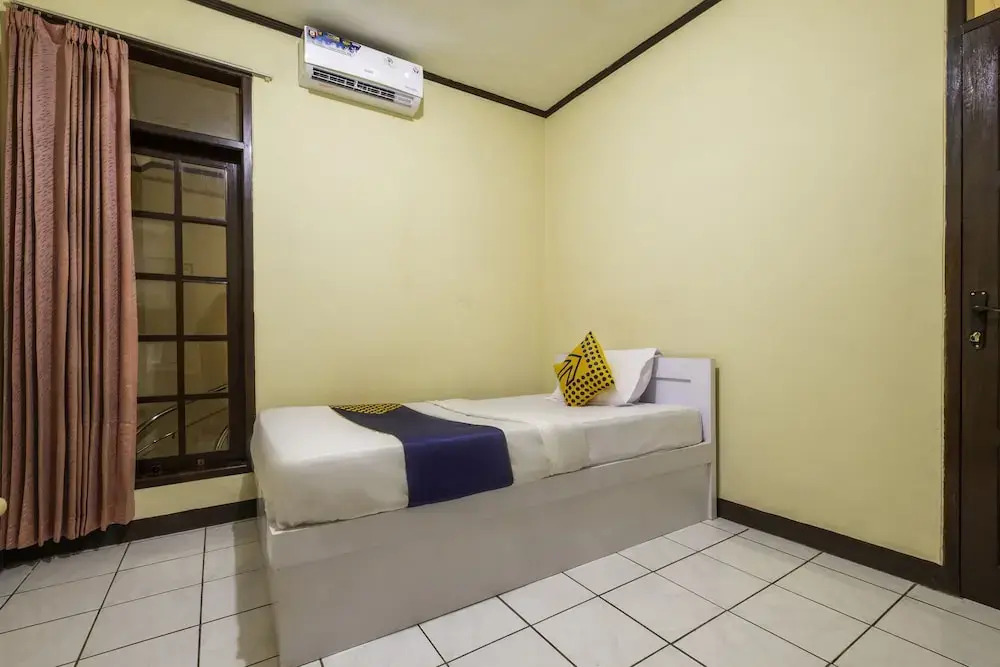 Bee M by OYO Rooms