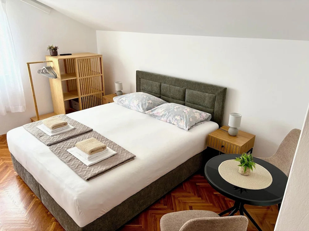 Apartments Ognjen