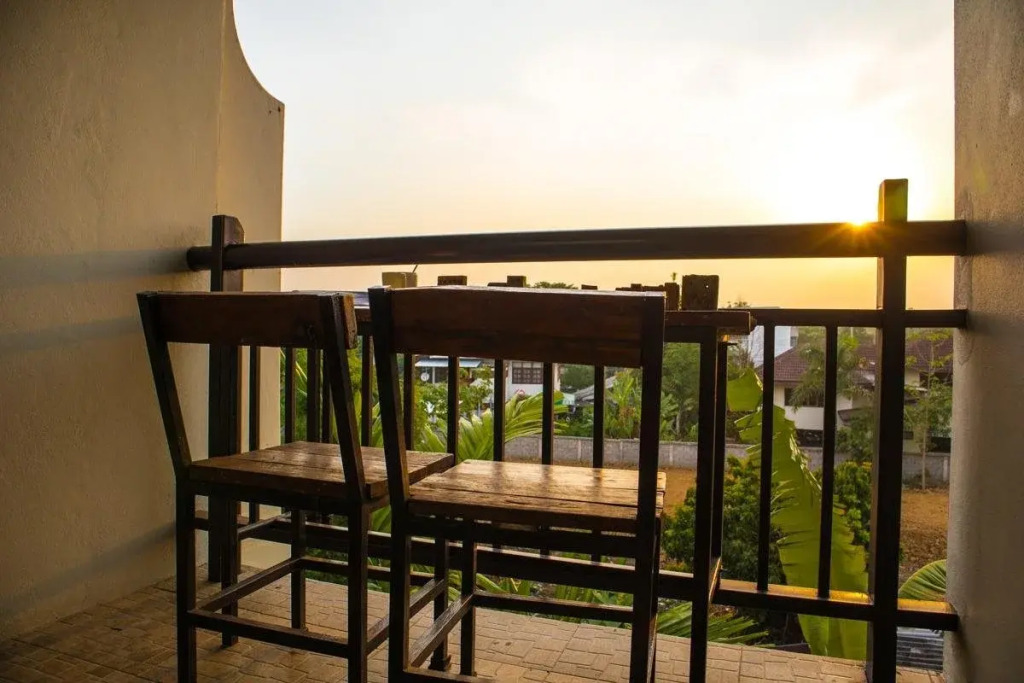 Phaya Inn