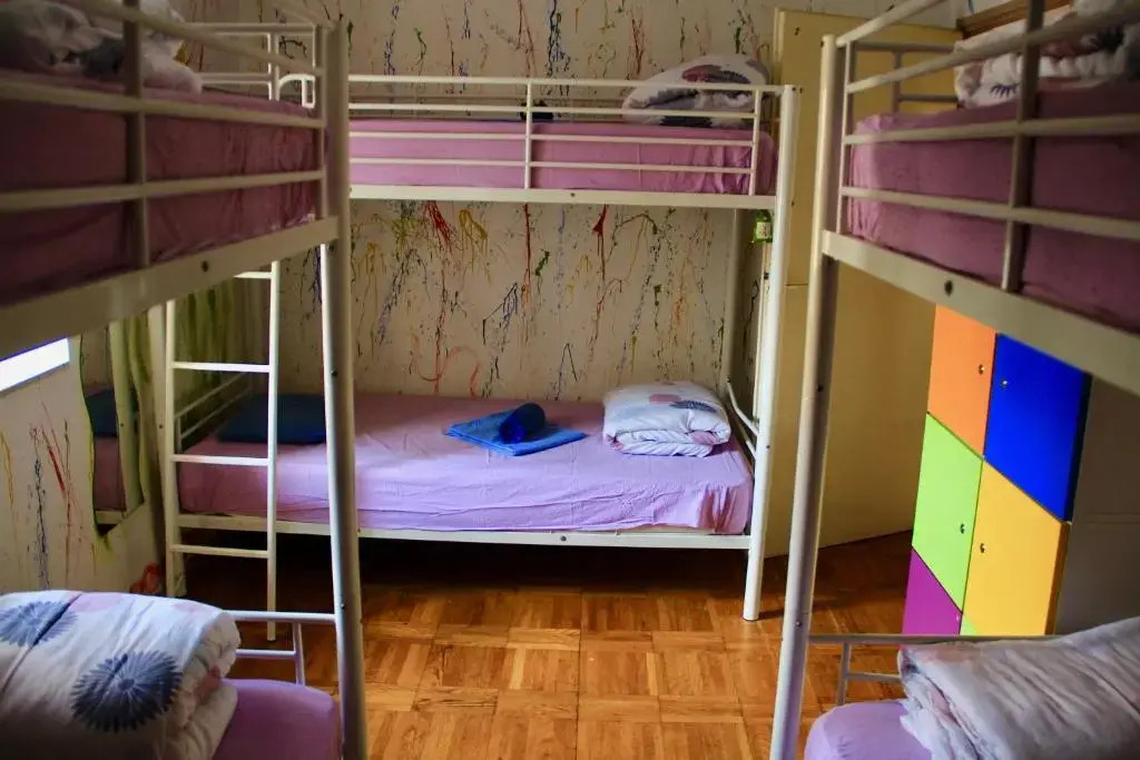 Hostel Wonderful World