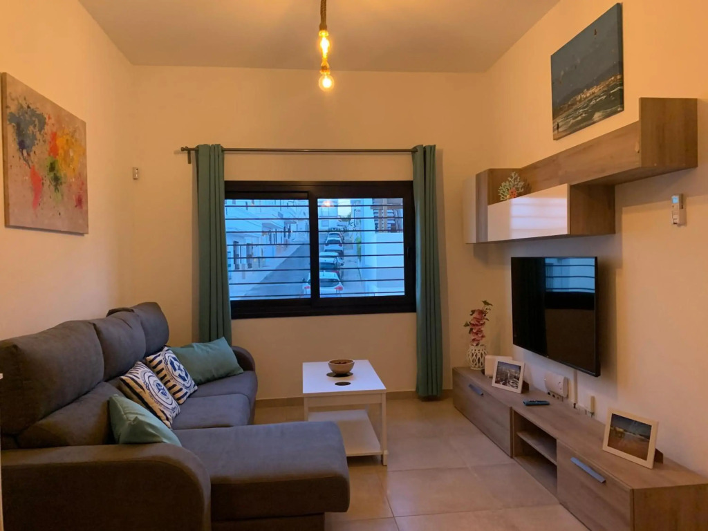 Covento Beach 2, centro con garage y patio