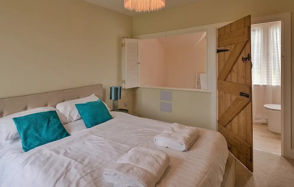 Majestic Cottage Near River Severn, No Deposit
