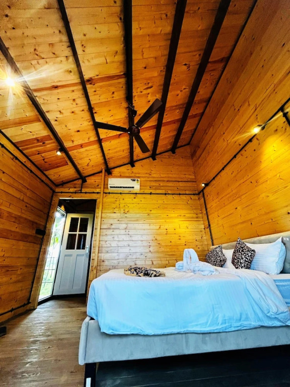 Seclude Eco Cottages