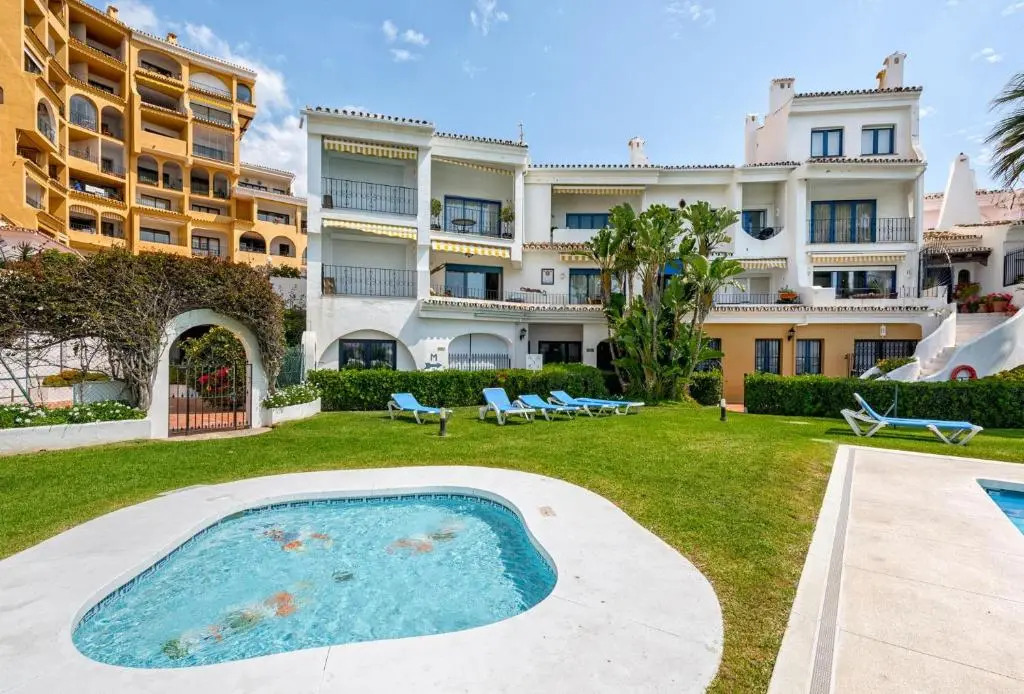 Cabopino Marina Apartment by Rafleys