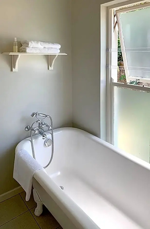 Coral Tree Colony Bed & Breakfast