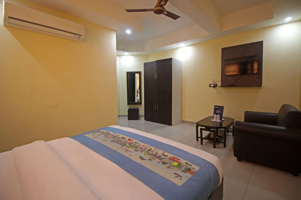 OYO 8232 Hotel KRB Paradise