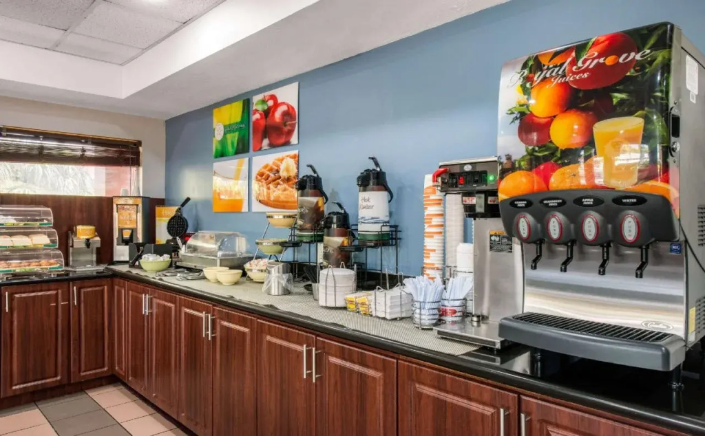 Quality Inn Sarasota North Near Lido Key Beach