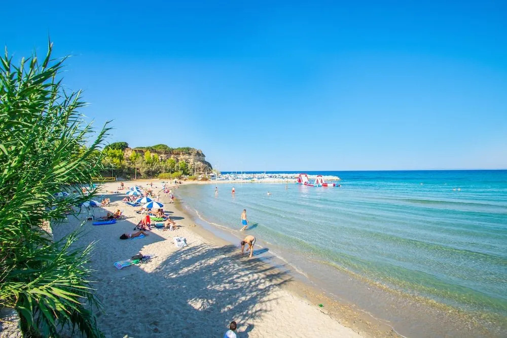 Paradiso Del Mare On the Beach by "elite"