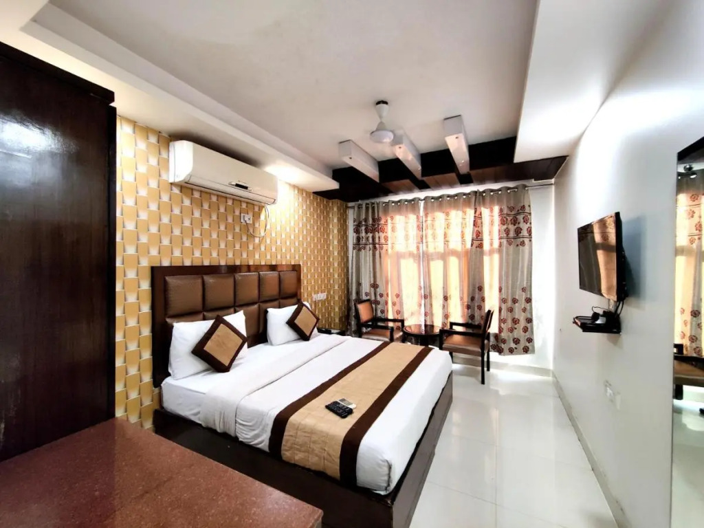 Hotel Delhi Pride at Karol Bagh