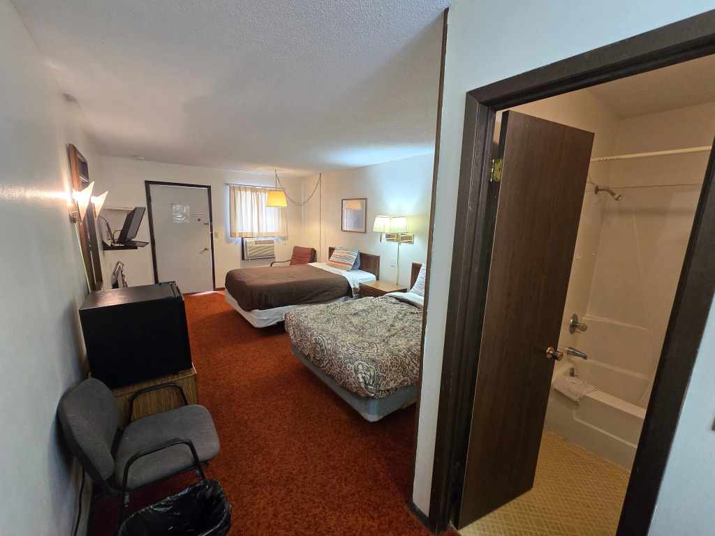 OYO Sandman Inn