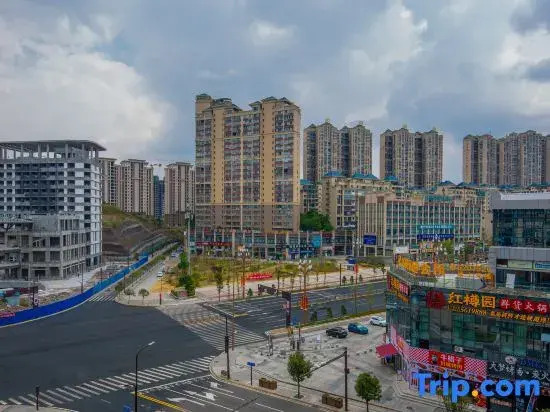 Zizhong Zhongtie Bomei Hotel