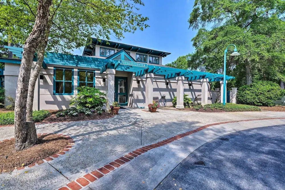 Family Friendly! Golf-front Haven in Cherry Grove