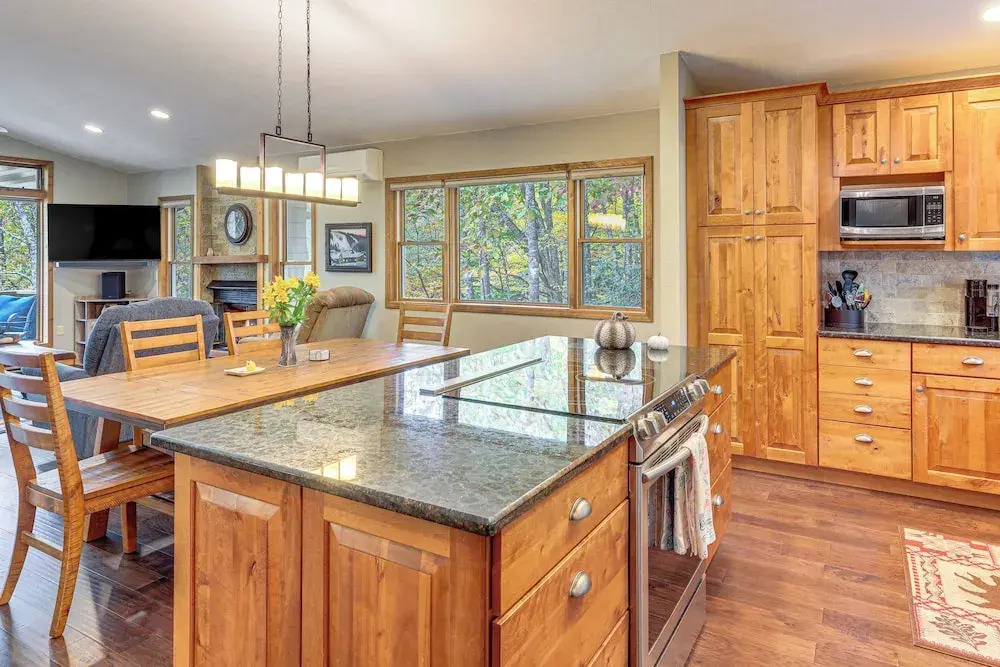 Woodland Gem w/ Pool Access: Linville Land Harbor
