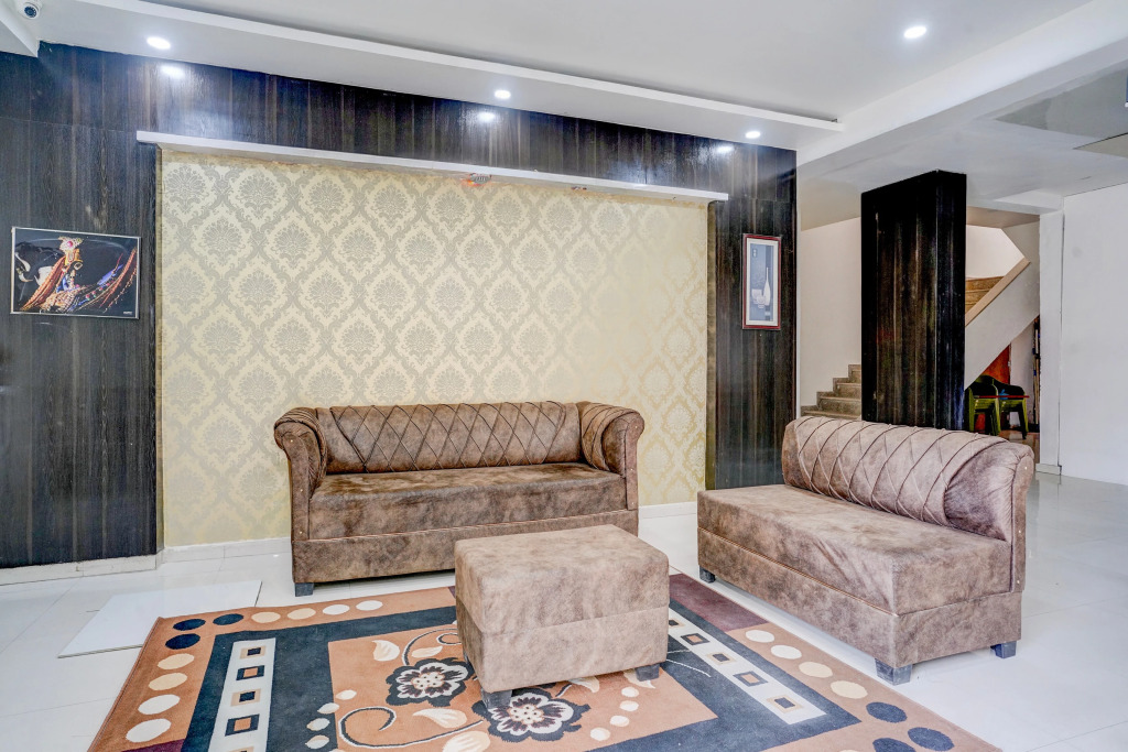 Super Townhouse Godavari Riverbank Formerly Shanti Datta Inn
