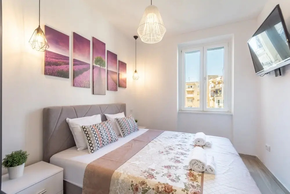 Apartments and Room Poesia