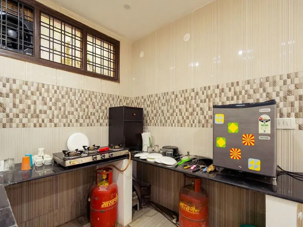 OYO 13291 Home Valley View 2BHK Near Picture Palace