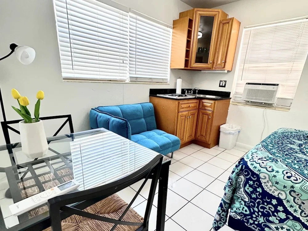 Southwinds 5 for 5 Guests -near the Beach