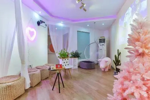 Chongqing Yuzhong·Nine Pier· Locals Apartment 00160140
