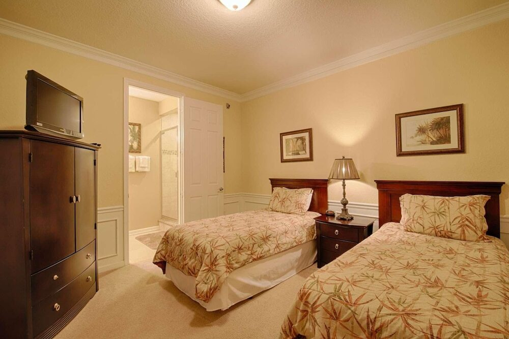 3 BR Condo with corner Lanai - NPM 8793