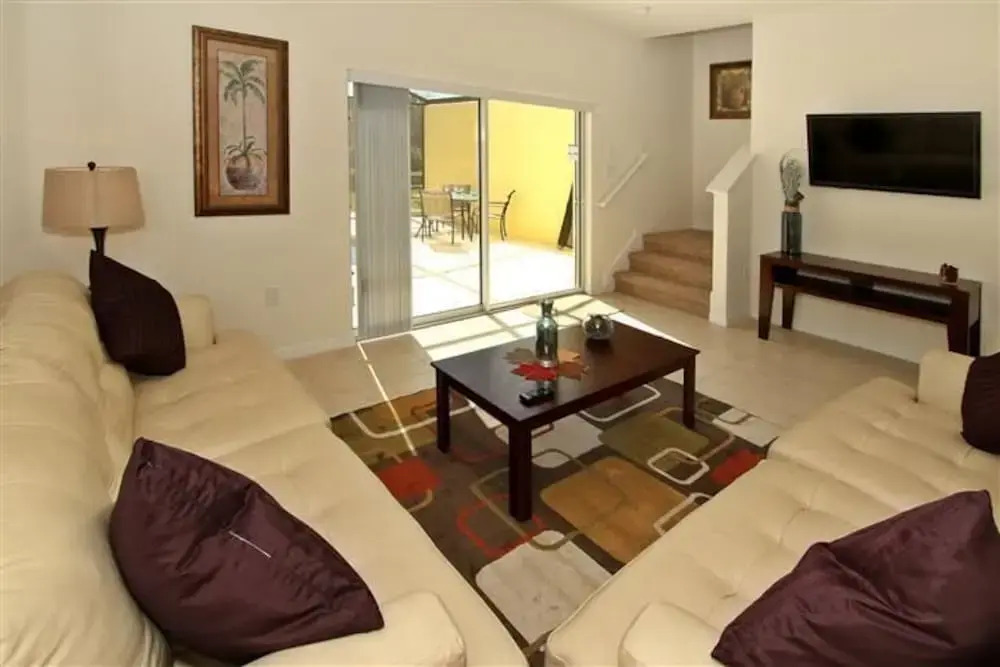 1021 Las Fuentes Dr 3 Bedroom Townhouse