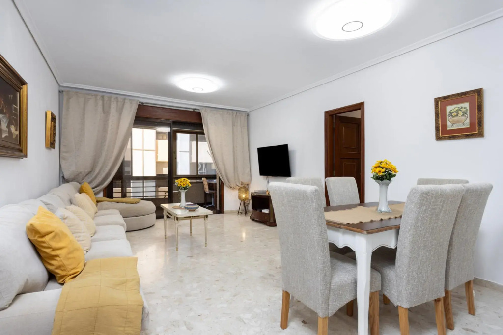 Home2Book Stylish & Roomy Santa Cruz City Center