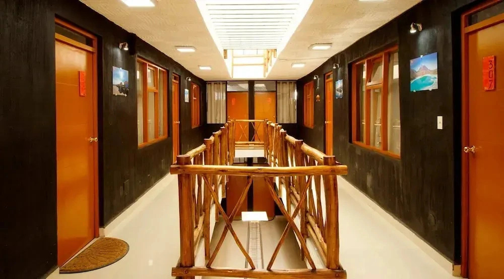 KW HOTEL