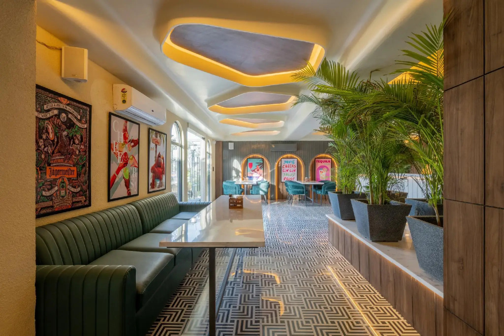 Hotel Highway King
