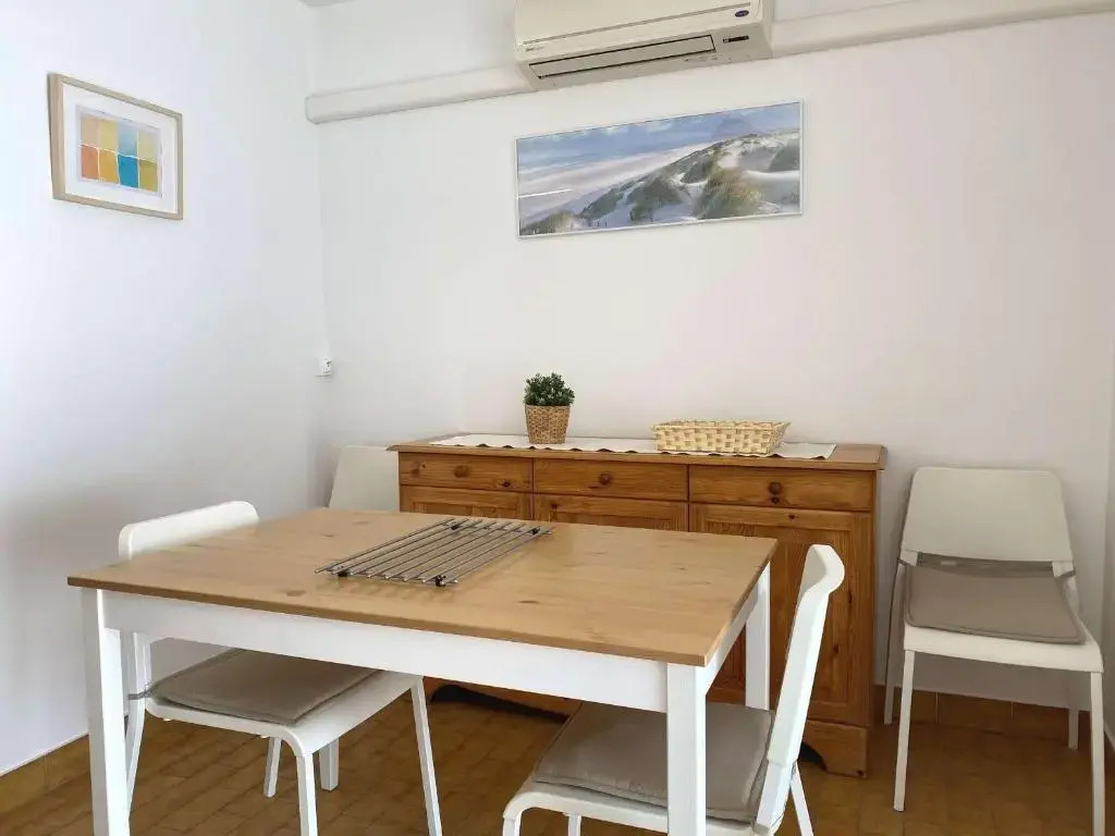 Appartement Balaruc-les-Bains, 1 pièce, 2 personnes - FR-1-553-52