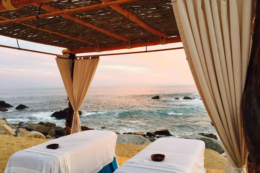 Hacienda Encantada Resort & Residences