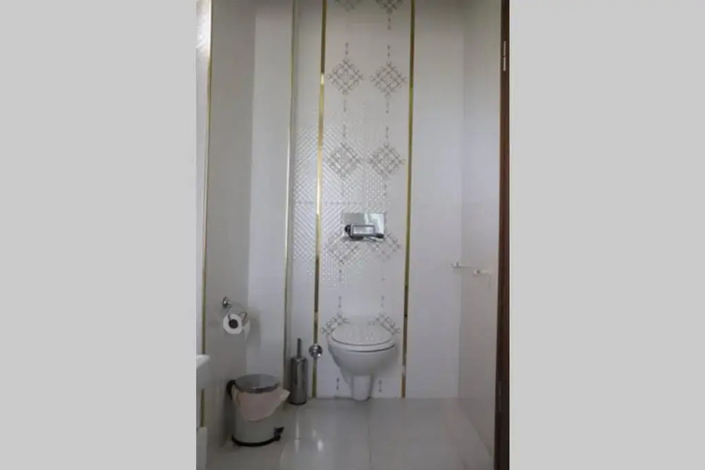 Full Müstaki̇l Göl Manzarali Havuzlu Vi̇lla- Btk02